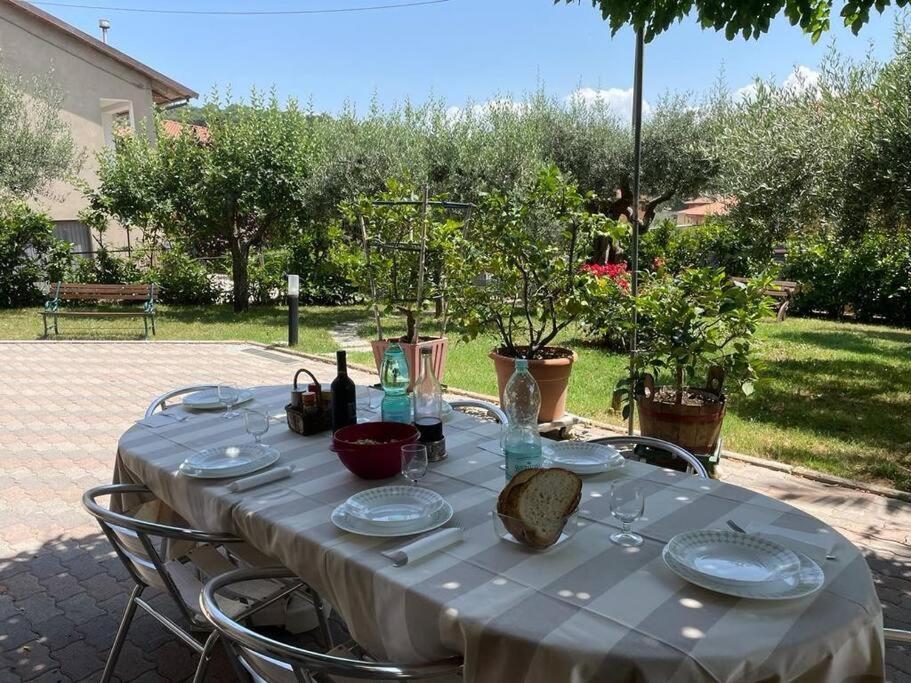 Ferienwohnung La Dimora Delle Rose Passignano sul Trasimeno Exterior foto